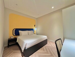 Basic-Doppelzimmer | Schreibtisch, laptopgeeigneter Arbeitsplatz, kostenloses WLAN