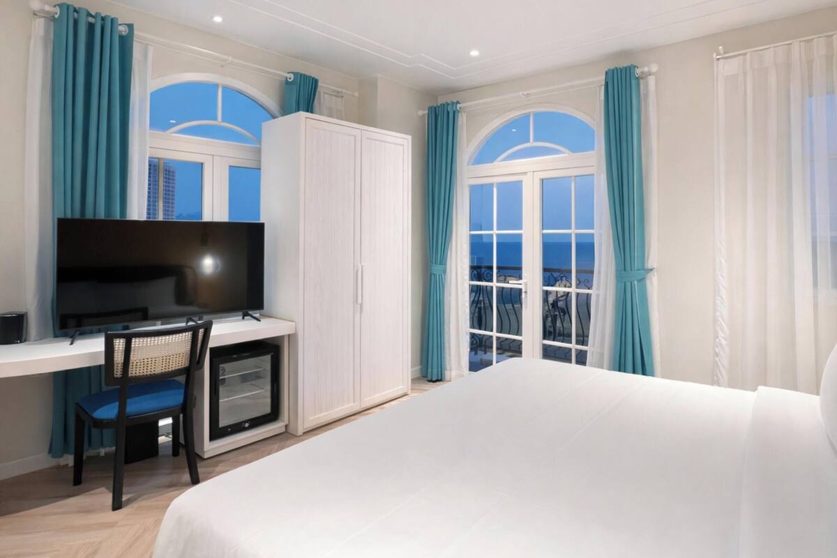 City Double Room | Desk, laptop workspace, free WiFi