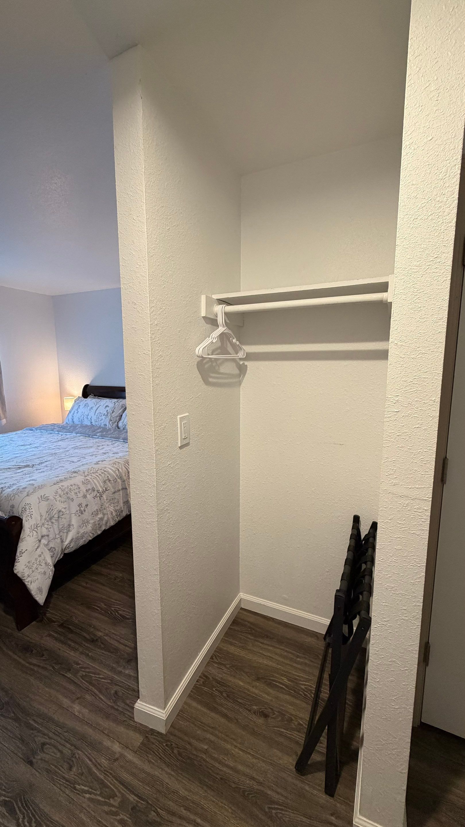 1 bedroom, desk, WiFi (free), bed sheets