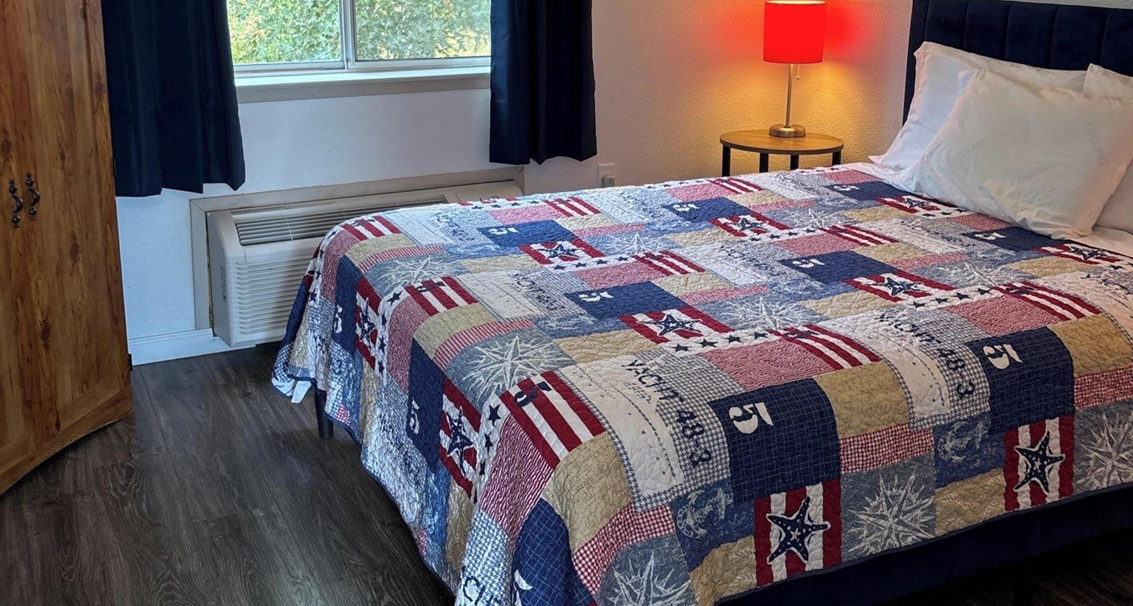 1 chambre, bureau, accès au Wi-Fi (inclus), literie fournie