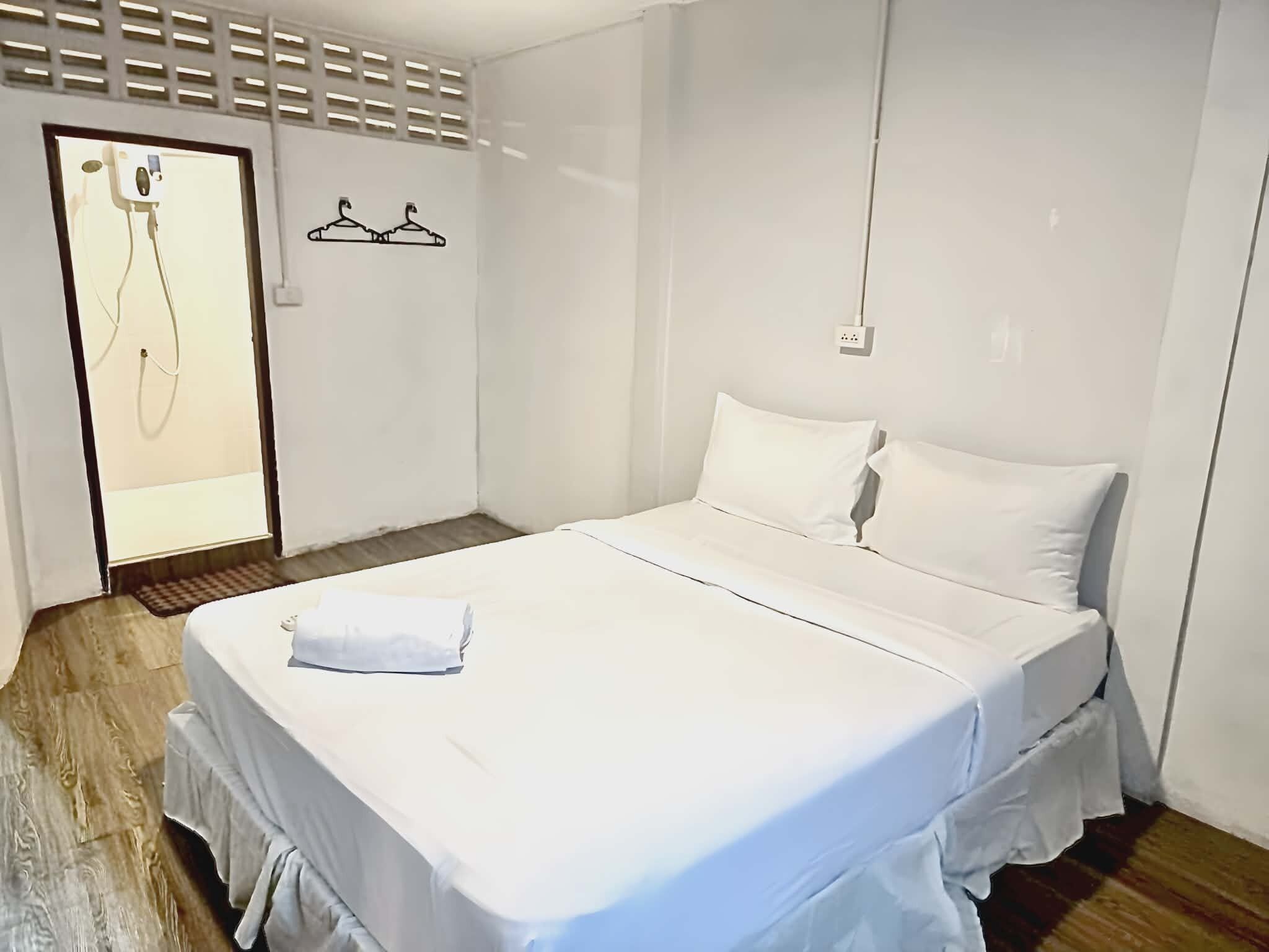 Double Room | Free WiFi