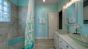 House (4 Bedrooms) | Interior - Mustang Royale by Avantstay Port A Beachside Oasis Pond Views + Pool + Boardwalk Access (Port Aransas)