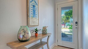 Interior - Mustang Royale by Avantstay Port A Beachside Oasis Pond Views + Pool + Boardwalk Access (Port Aransas)
