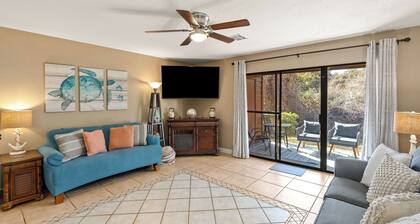 Beachwalk 10B by Avantstay PCB Condo Across From the Beach + Pool & Tennis Court