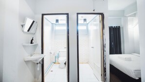 Dobbeltrom | Bad | Dusj, bidé, håndklær og såpe