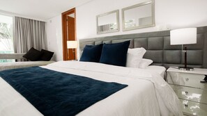 6 bedrooms, Internet, bed sheets - Luxury Cartagena villa near beach- VIP amenities, airport pickups, 24/7 staff (Cartagena de Indias)