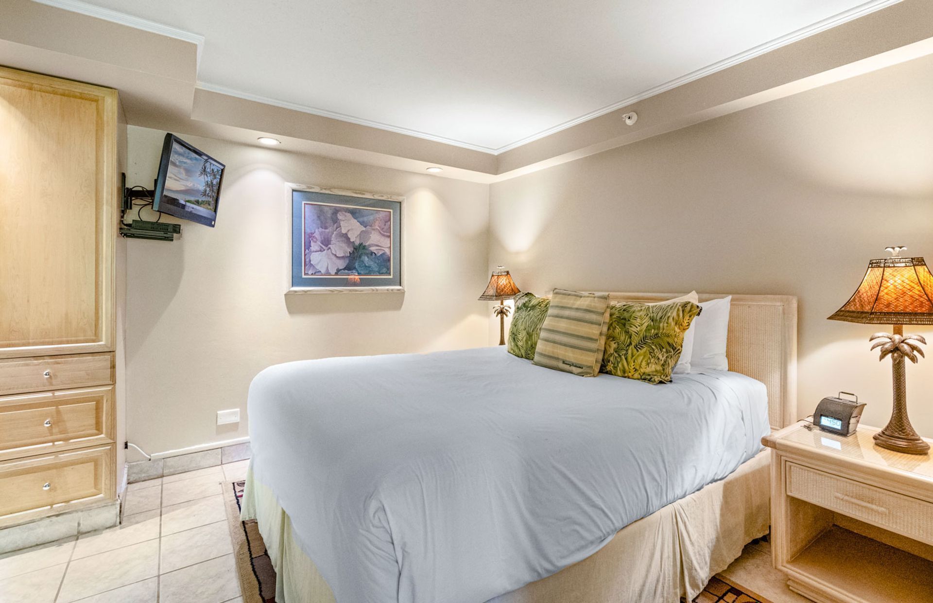 7 bedrooms, iron/ironing board, free WiFi, bed sheets