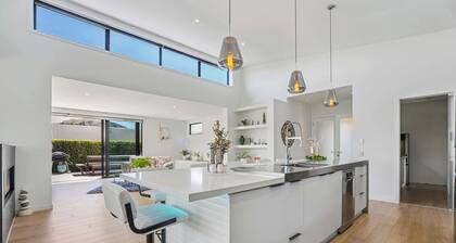 Diamond on the Peninsula