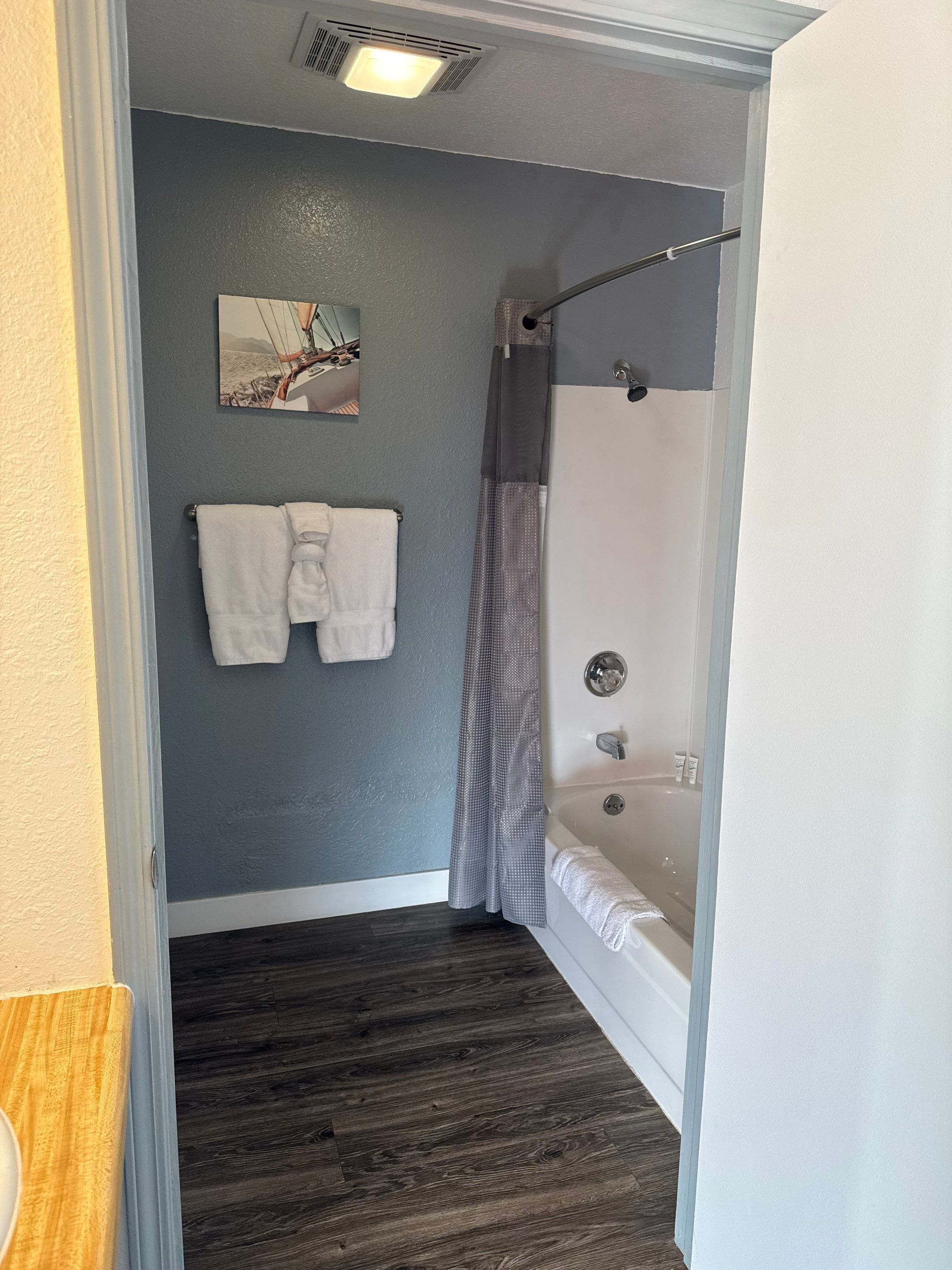 Handtücher, Seife, Toilettenpapier