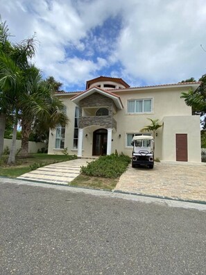 Villa, 4 Schlafzimmer, barrierefrei, eigener Pool | Außenbereich
