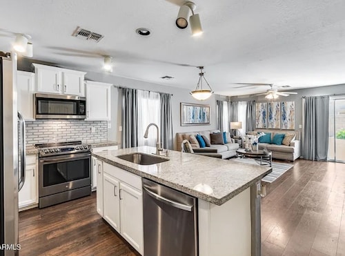 Spacious 4BR w/ Backyard Spa Near Westgate Az