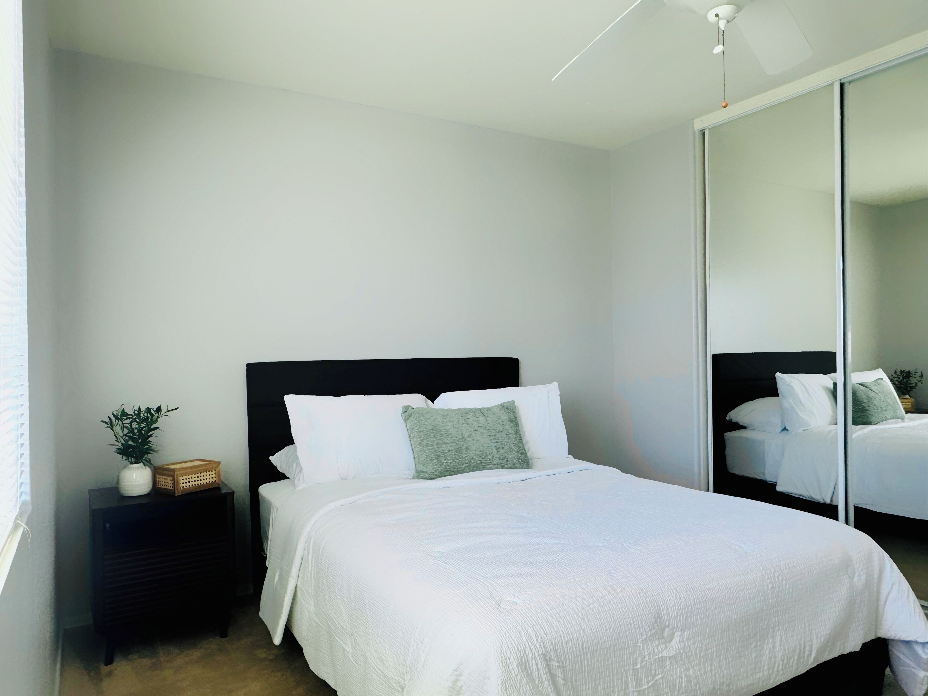 4 bedrooms, travel cot, free WiFi, bed sheets