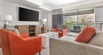 2 Bedroom 1 King 1 Queen Suite in Marvelous Palm Springs - Hilton Vacation Club