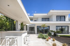 Terrace/patio - Villa Miura | Luxury 4BR Villa with Private Pool (Carvoeiro)