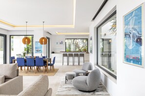 Dining - Villa Miura | Luxury 4BR Villa with Private Pool (Carvoeiro)