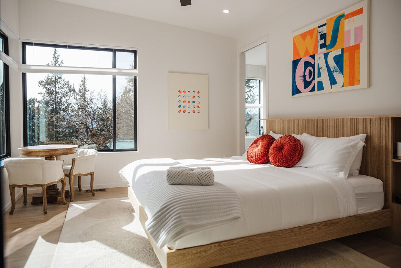 3 soverom, skrivebord, strykejern/-brett og wi-fi