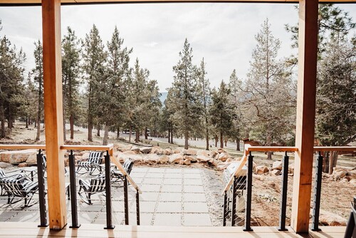 Kestrel House At The Running Y