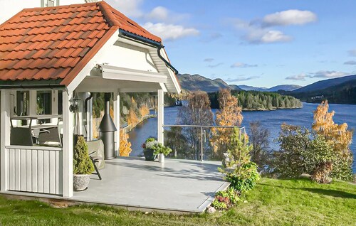 Nice home in Vråliosen with WiFi