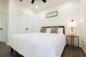 3 bedrooms, iron/ironing board, free WiFi, bed sheets