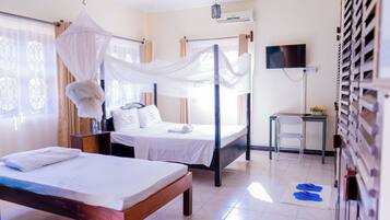 Business Studio, Garden View