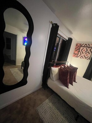 WiFi, bed sheets - Cozy 2-bedroom house in welcoming Poplar Bluff (Poplar Bluff)