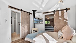 Unclassified image, 3 of 54, button - Living Waters Lodge | A Family-Friendly Lakefront Olympic Peninsula Retreat (Port Angeles)