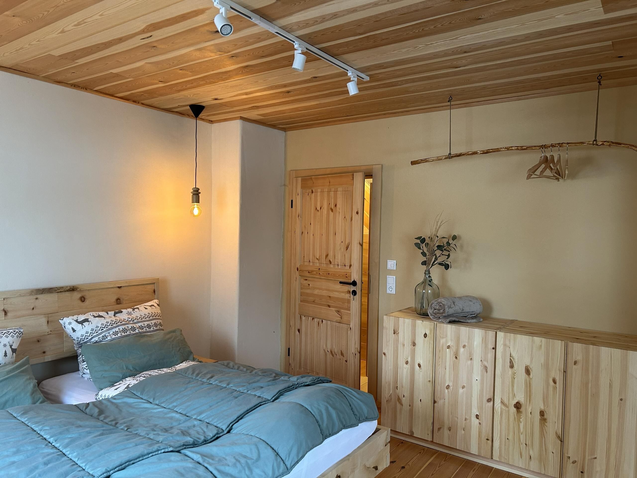 Großzügige Ferienwohnung für 5 mit Sauna, Garten & Zirbenholz-Schlafen FEWO Anton