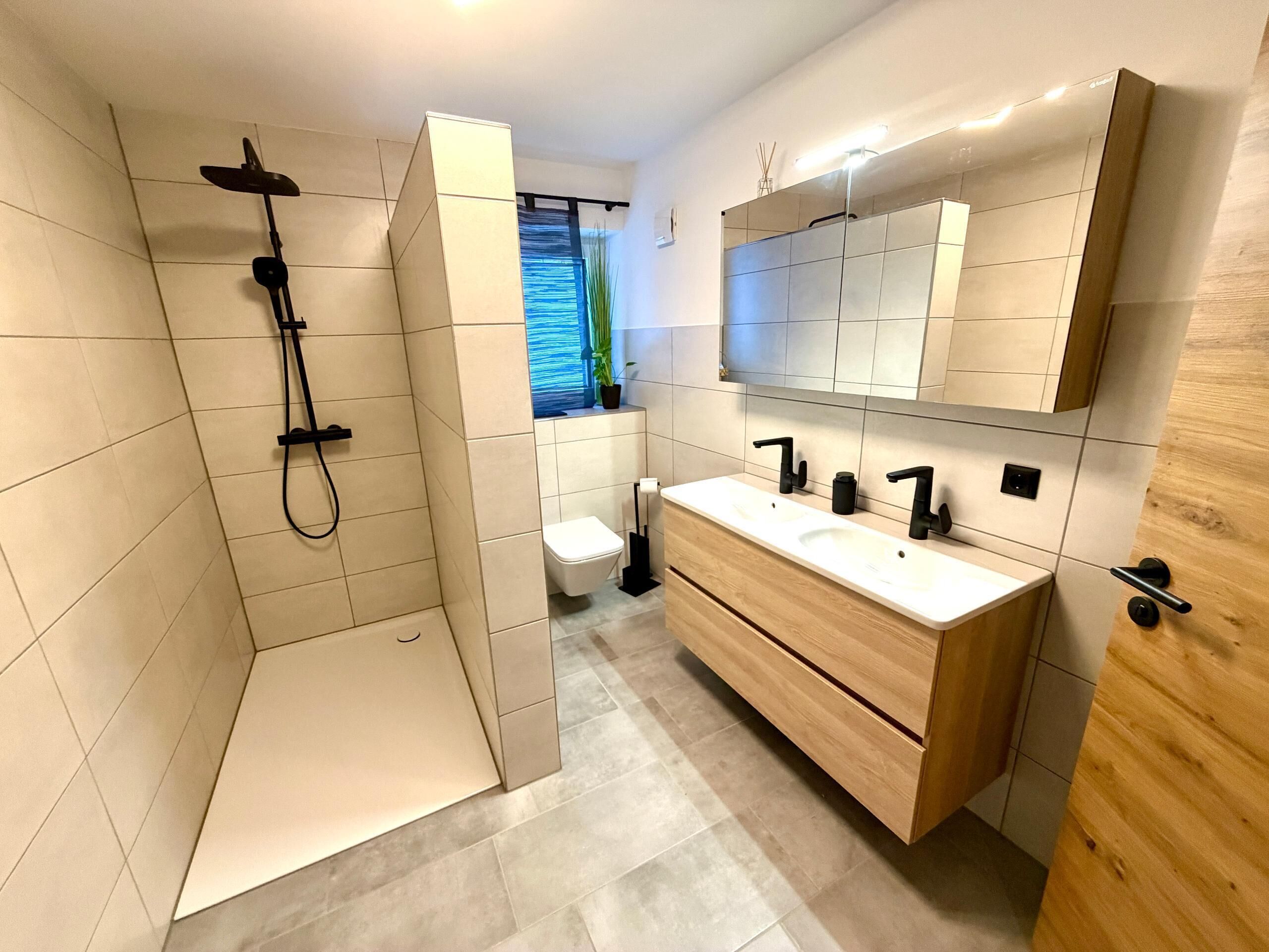 Ferienwohnung 120qm-Badezimmer