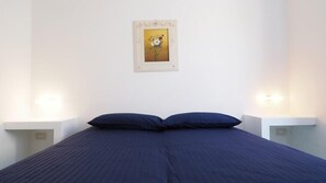 2 bedrooms, wheelchair access - Villa Celeste 1 with parking space inside (Racale)