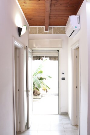 Interior - Orchid Villa 1 with parking (Torre Lapillo)