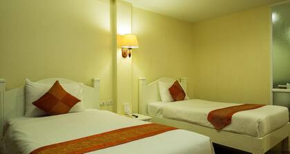 Grandsmile Welnez Condo Pattaya