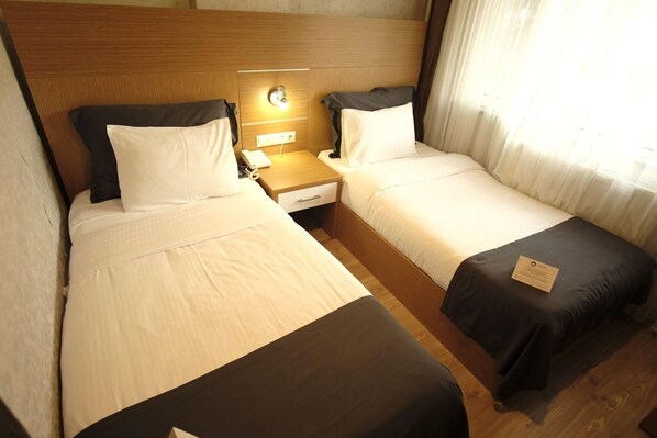 Room - Rhisos Otel (İspir)