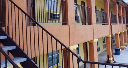 Texan Inn And Suites Tilden