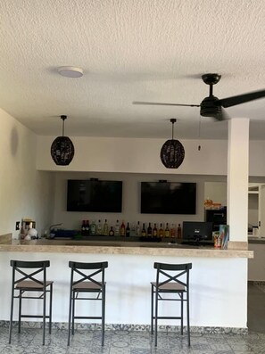 Bar (en la propiedad)