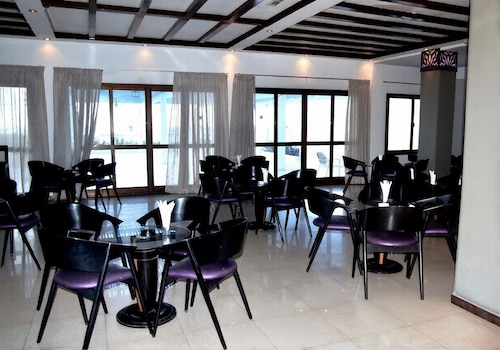 Golden Beach Hotel