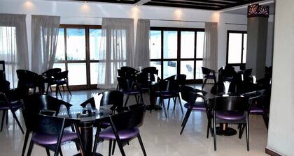 Golden Beach Hotel