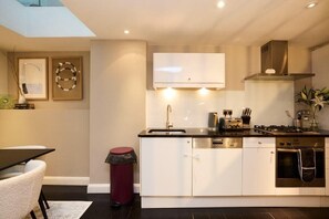 Room - The Notting Hill Gate Crib Relaxing 2bdr House (London)