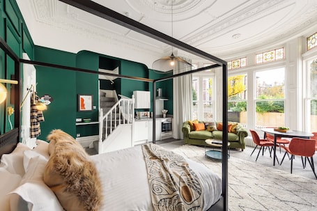 Clifton House - Your Apartment