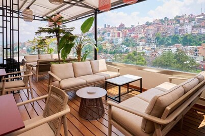 Radisson Serviced Apartments City Center