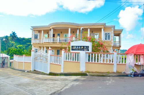 3- one-bedroom apartments in awesome Richland Park with AC