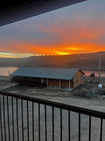 Property grounds. Scofield Shores • Sunset Lake Views • Walk to Water • Sleeps 10