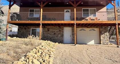 Scofield Shores • Sunset Lake Views • Walk to Water • Sleeps 10