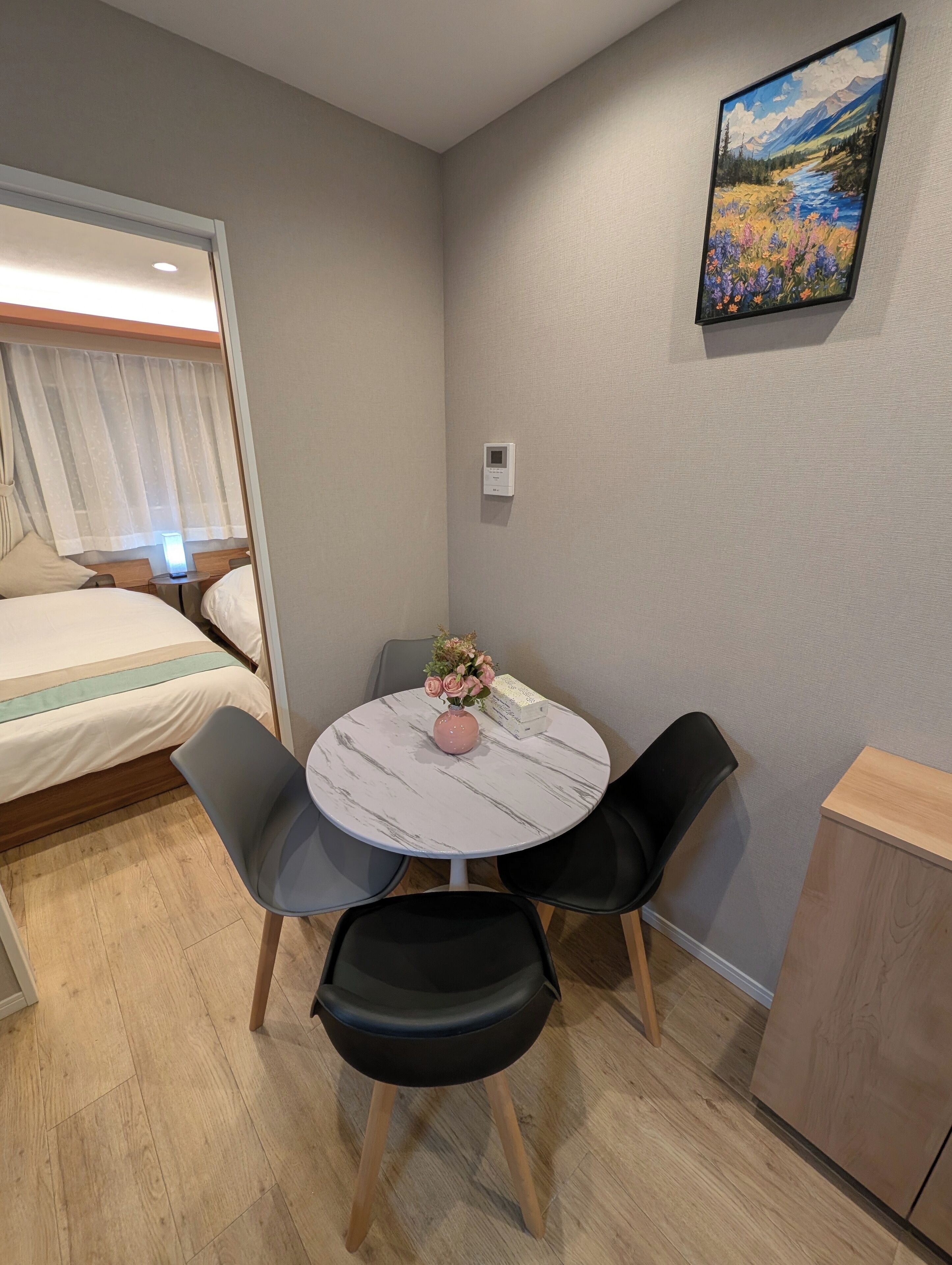 1 室のベッドルーム、WiFi (無料)、ベッドシーツ