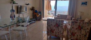 Living area - Spacious Sea View Apartment in TALA BAY Resort , Aqaba - Jordan. (Aqaba Governorate)