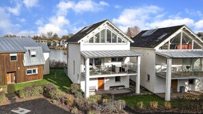 Exterior - Bryony Lake House - Lower Mill Estate, Complimentary Spa Access (Somerford Keynes)