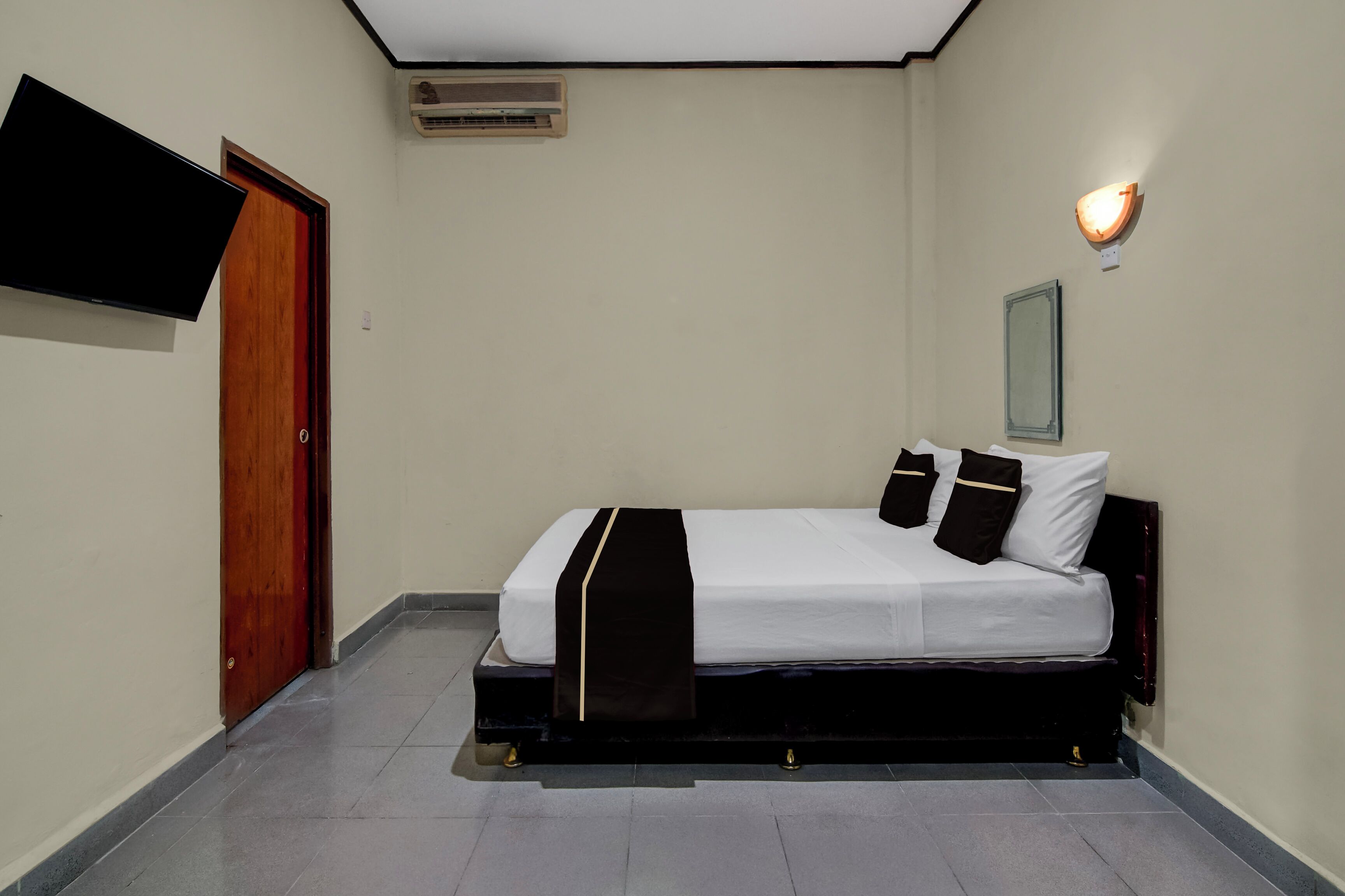 Standard Double Room | Premium bedding, desk, free WiFi, bed sheets