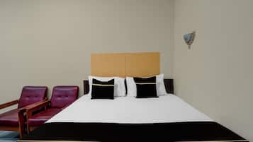 Literie de qualité supérieure, bureau, Wi-Fi gratuit, draps fournis