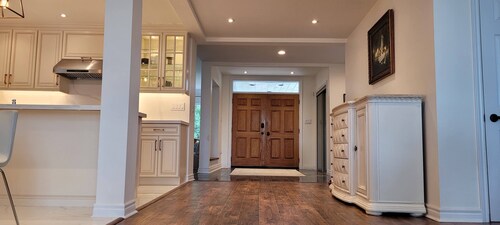 Close to the city with great view to the lake.