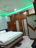 Classic Double Room | Desk, laptop workspace, WiFi (free)