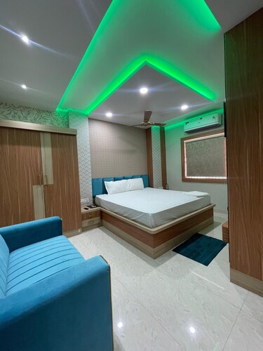 Alexa Hotel & Restaurent